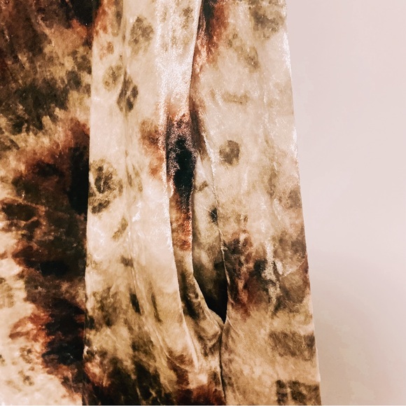 Long Sleeve Velvet Feel Cream & Rust Flowy Short Dress Open Shoulder W/ Pockets - Picture 5 of 10